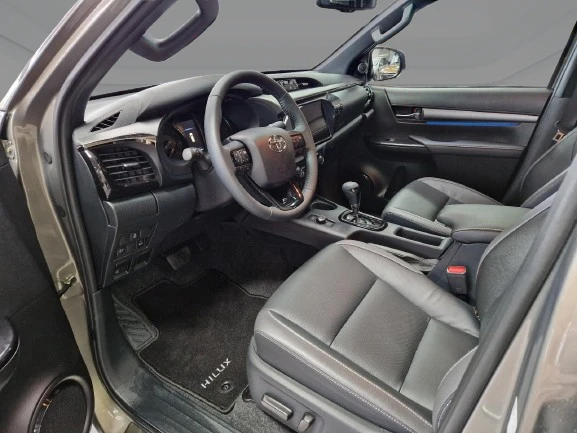 Toyota Hilux 4×4 Double Cab Invincible = NEW = Гаранция, снимка 6 - Автомобили и джипове - 52944951