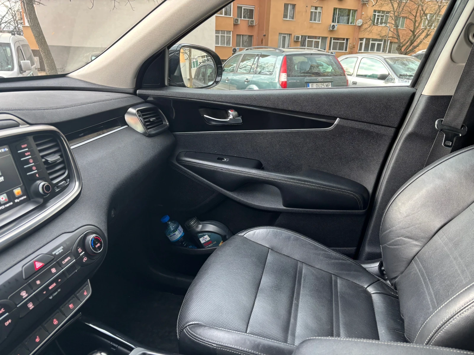 Kia Sorento 2.2 Rebel, снимка 13 - Автомобили и джипове - 53877491