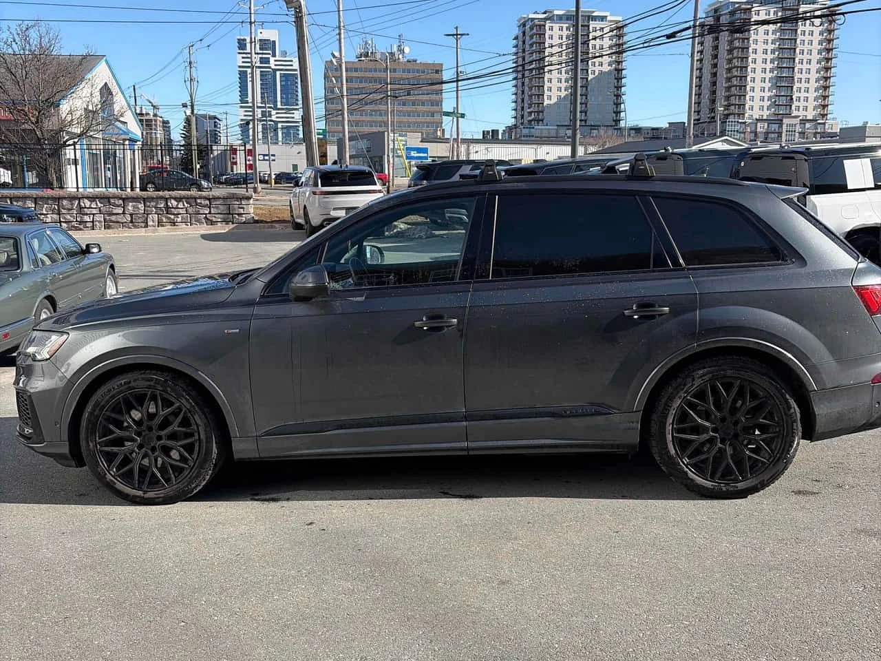 Audi Q7 Technik/ОБДУХВАНЕ/ГУМИ И ДЖАНТИ/ДИСТРОНИК/360/PANO, снимка 3 - Автомобили и джипове - 54011336