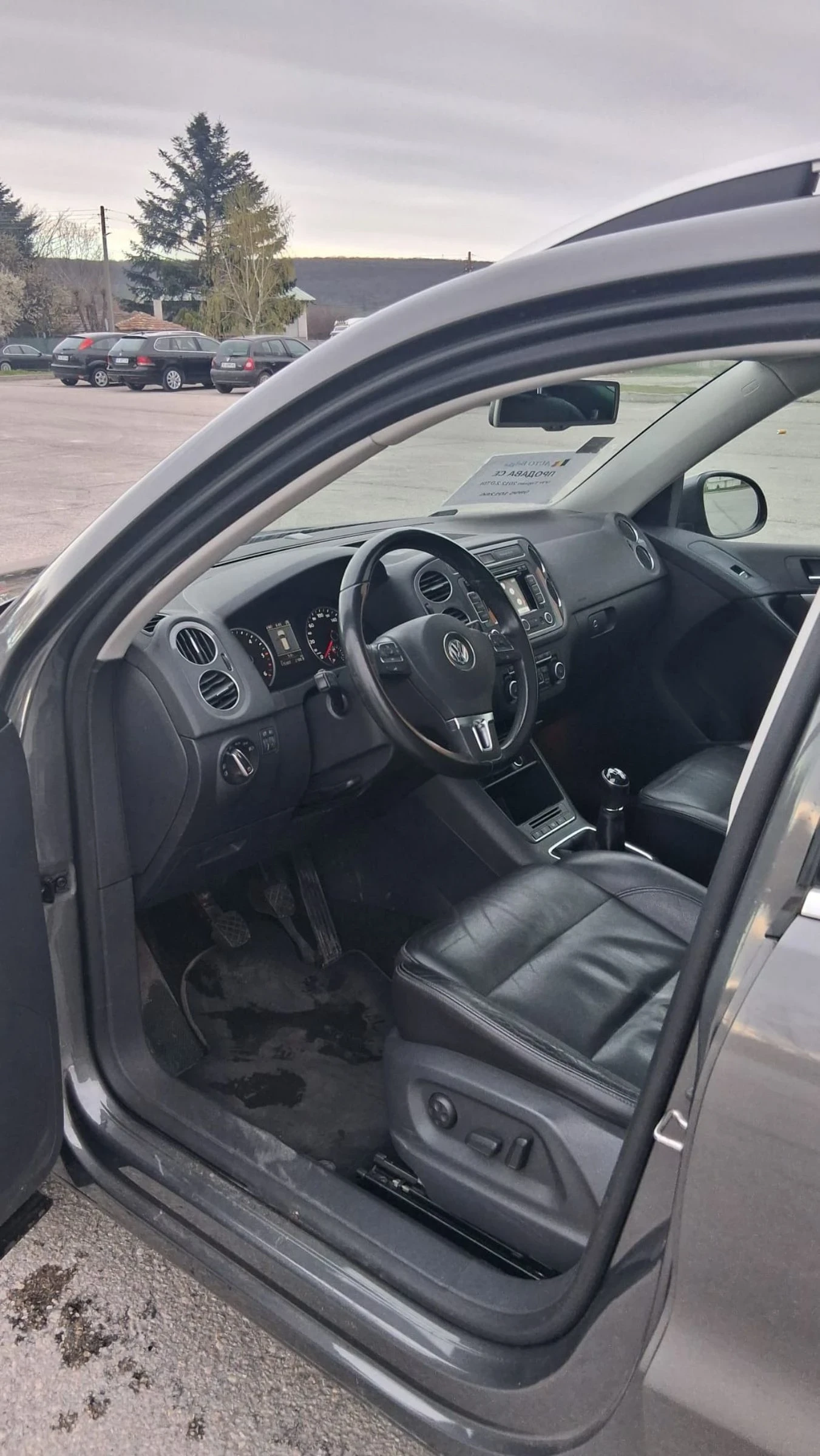 VW Tiguan Volkswagen Tiguan 2.0TDI 140konq, снимка 7 - Автомобили и джипове - 54471462