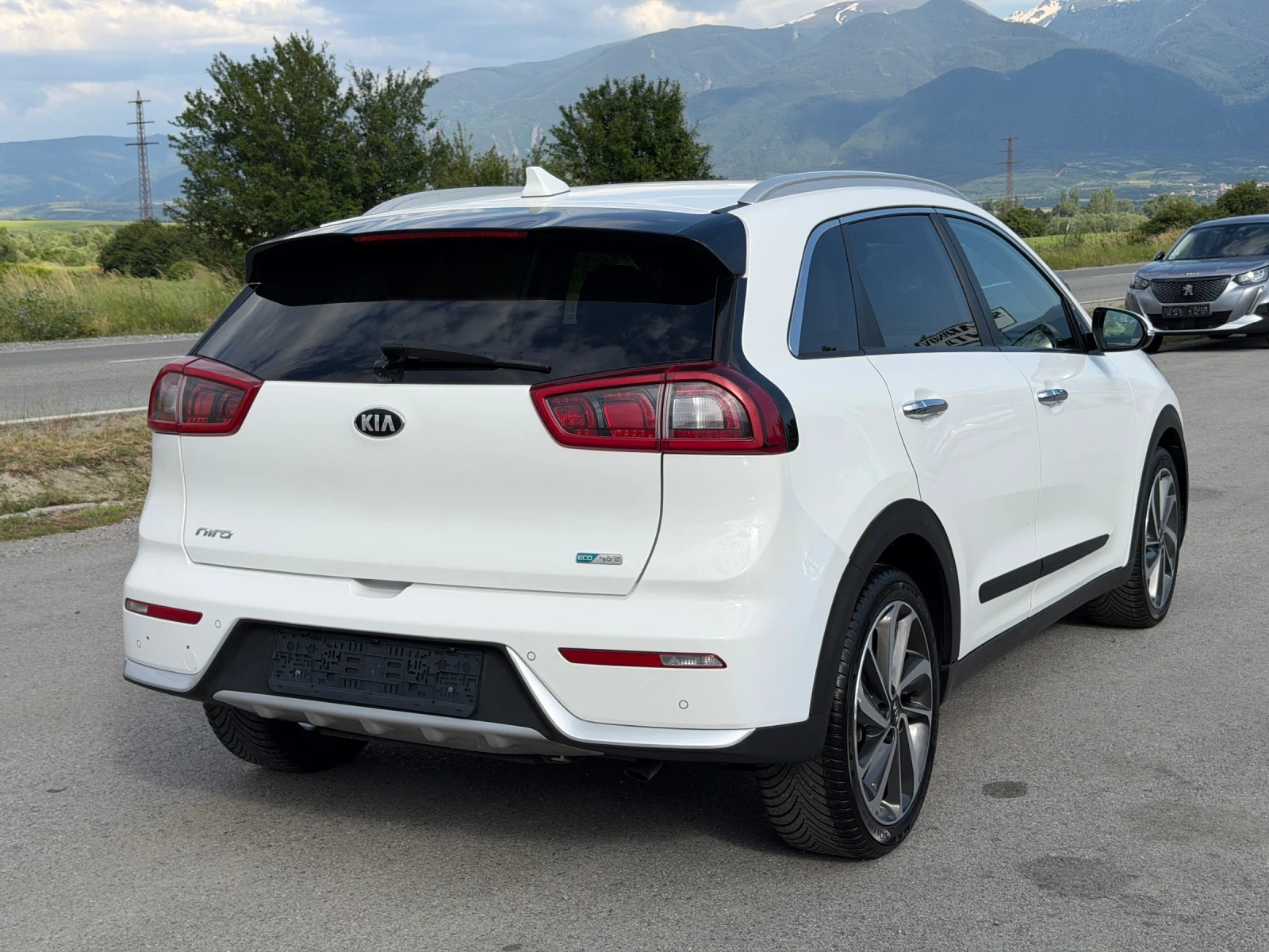 Kia Niro 1.6 HYBRID, снимка 5 - Автомобили и джипове - 54803262