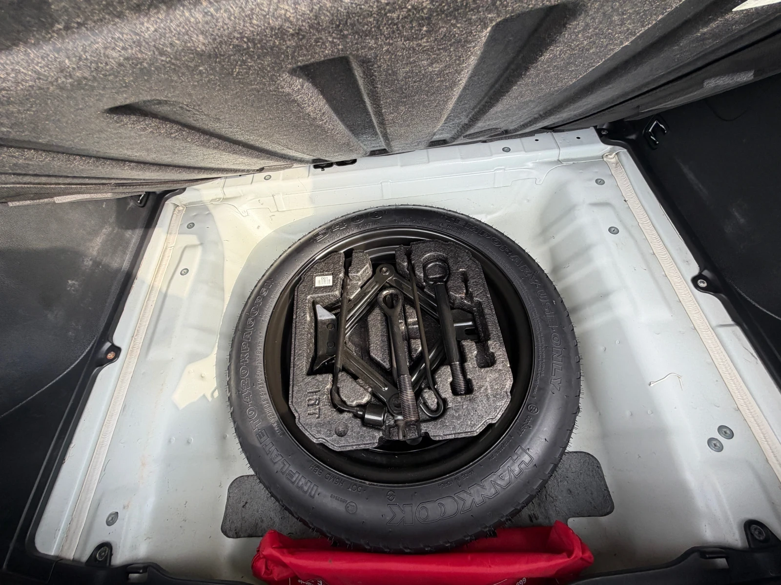 Kia Niro 1.6 HYBRID, снимка 7 - Автомобили и джипове - 54803262