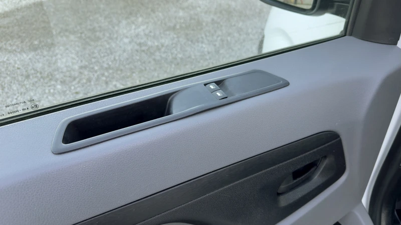 Peugeot Expert MAXI 2.0HDi 125кс.6ск., снимка 9 - Бусове и автобуси - 52855719