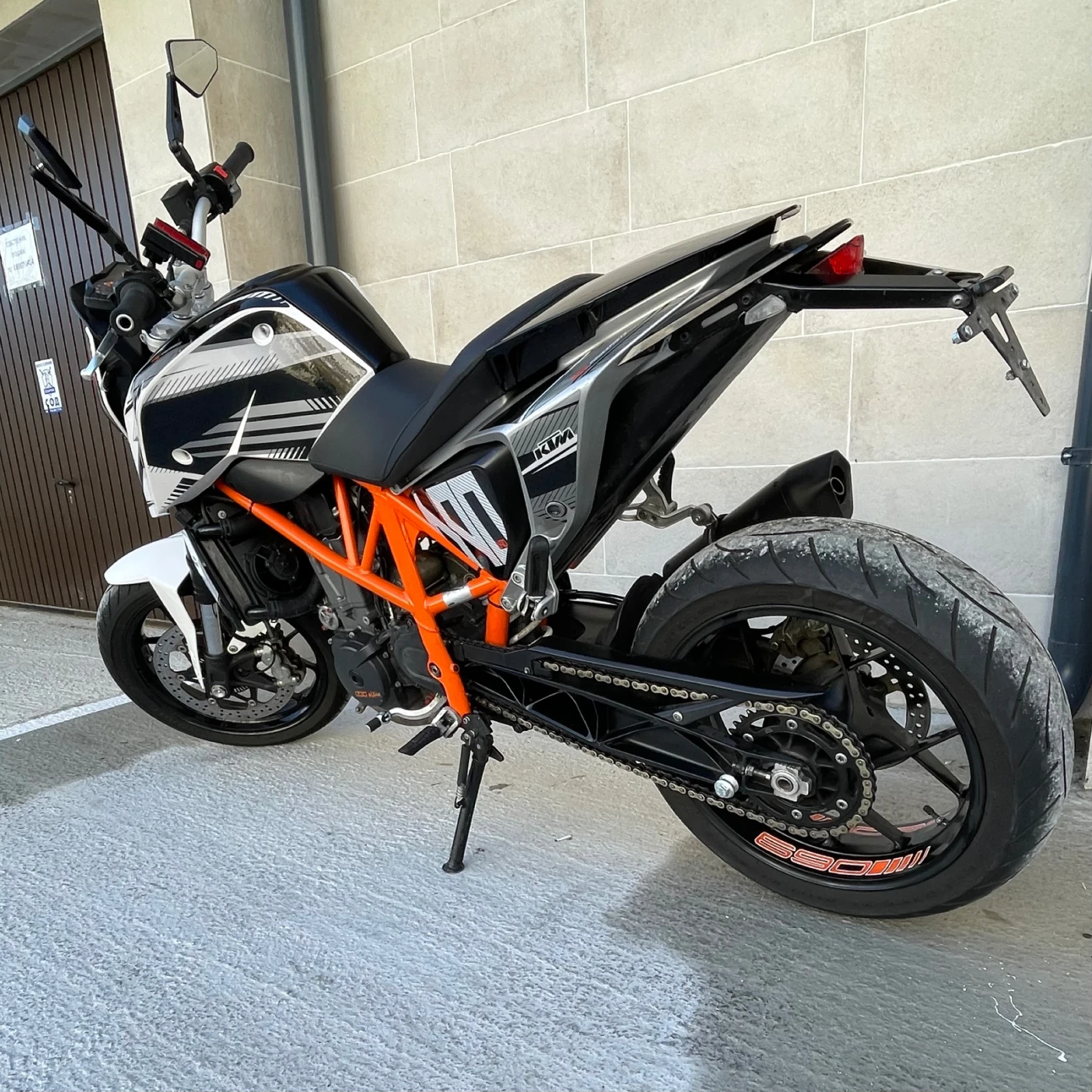 Ktm Duke 690 - изображение 10