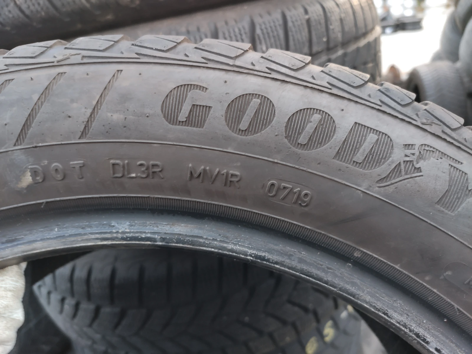  215/55R17 | Mobile.bg   9