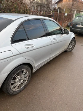 Mercedes-Benz C 220, снимка 11