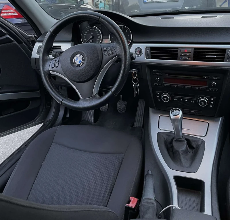 BMW 320 Bmw e91 320 facelift, снимка 8 - Автомобили и джипове - 47906188