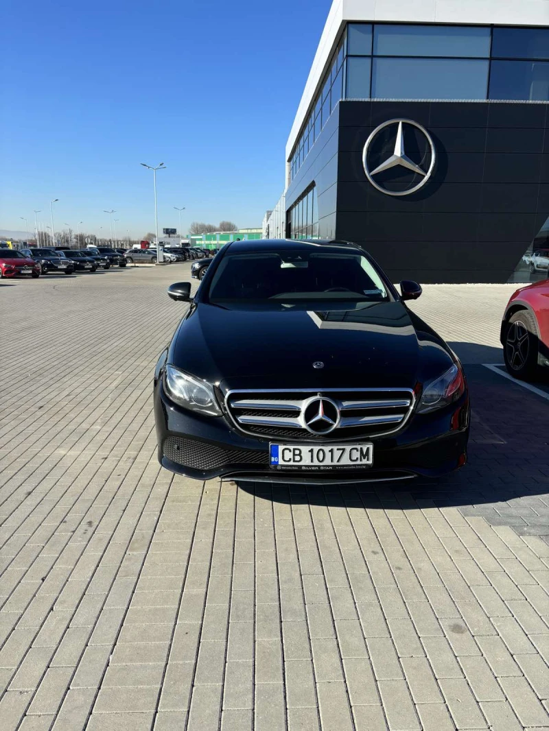 Mercedes-Benz E 220, снимка 1 - Автомобили и джипове - 48562276