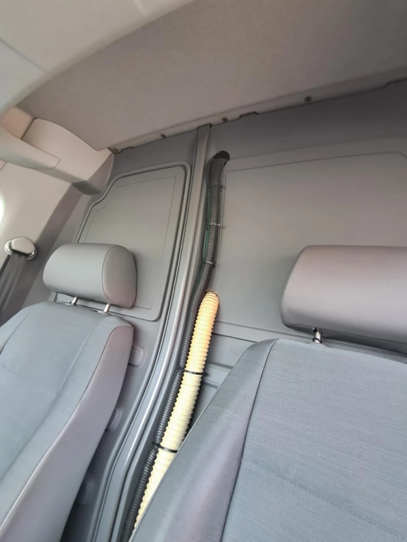 VW Caddy 1, 9 TDI Хладилен , снимка 16 - Автомобили и джипове - 49485242