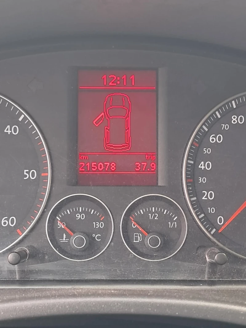 VW Caddy 1, 9 TDI Хладилен , снимка 12 - Автомобили и джипове - 49485242