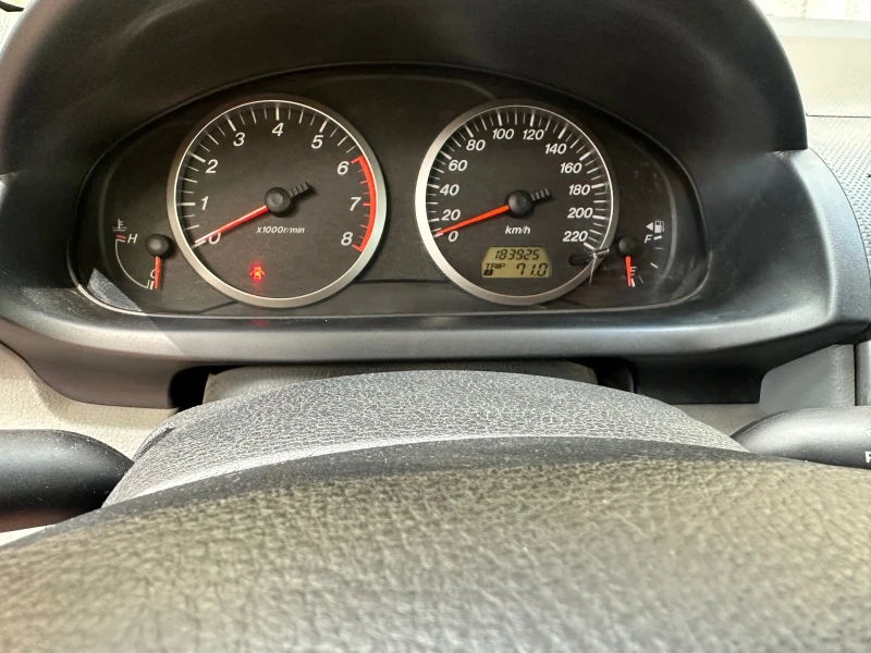 Mazda 2, снимка 8 - Автомобили и джипове - 53098400