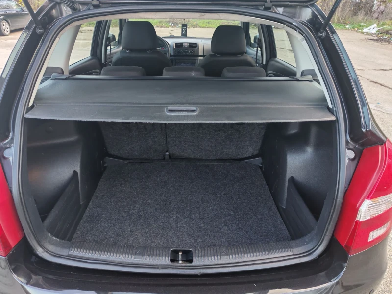 Skoda Fabia 1.2TDI 2011, снимка 12 - Автомобили и джипове - 52484931