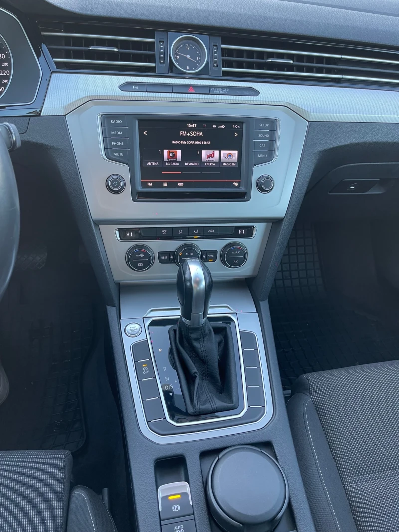 VW Passat B8/DSG Каско, Винетка, ГТП, ГО за 26-та. Уникален , снимка 16 - Автомобили и джипове - 52792166