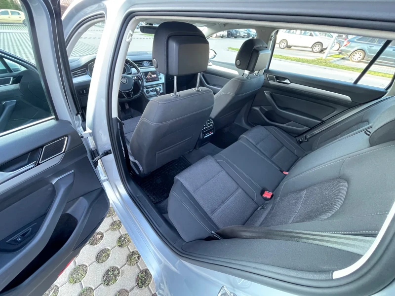 VW Passat B8/DSG Каско, Винетка, ГТП, ГО за 26-та. Уникален , снимка 15 - Автомобили и джипове - 52792166