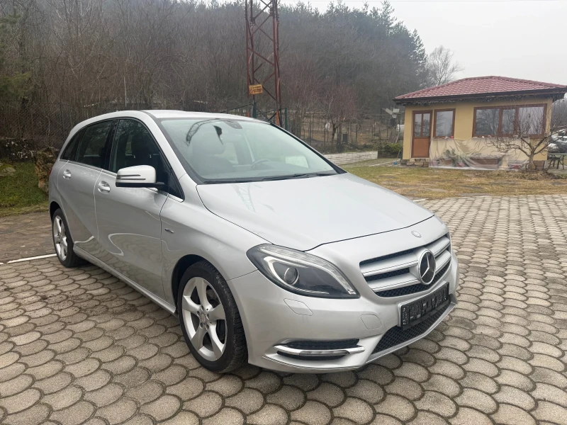 Mercedes-Benz B 180 AUTOMAT , снимка 2 - Автомобили и джипове - 53351010