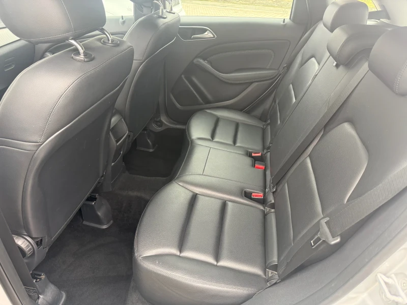 Mercedes-Benz B 180 AUTOMAT , снимка 12 - Автомобили и джипове - 53351010