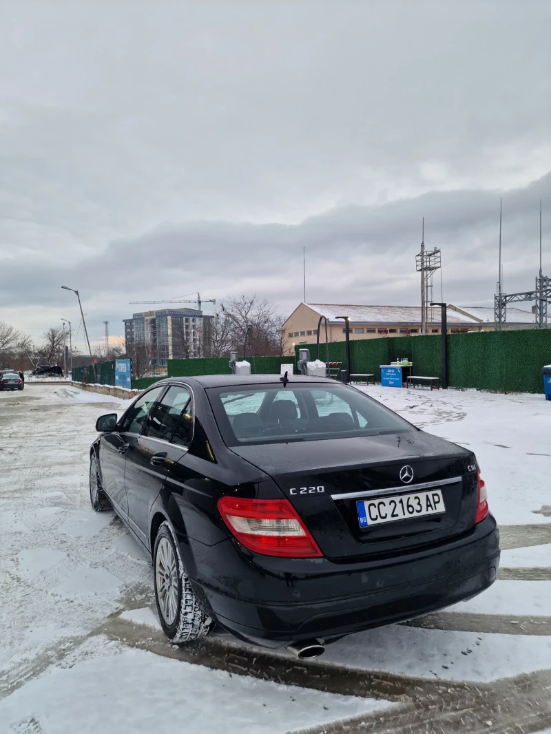 Mercedes-Benz C 220, снимка 3 - Автомобили и джипове - 53359883