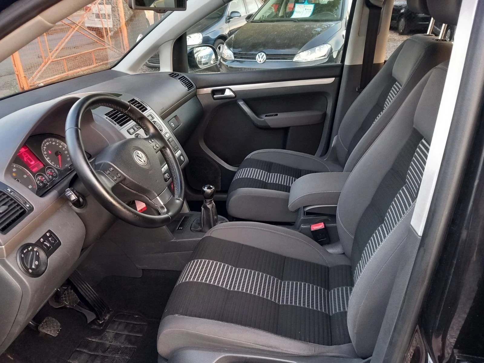 VW Touran 1.9 TDI - изображение 10