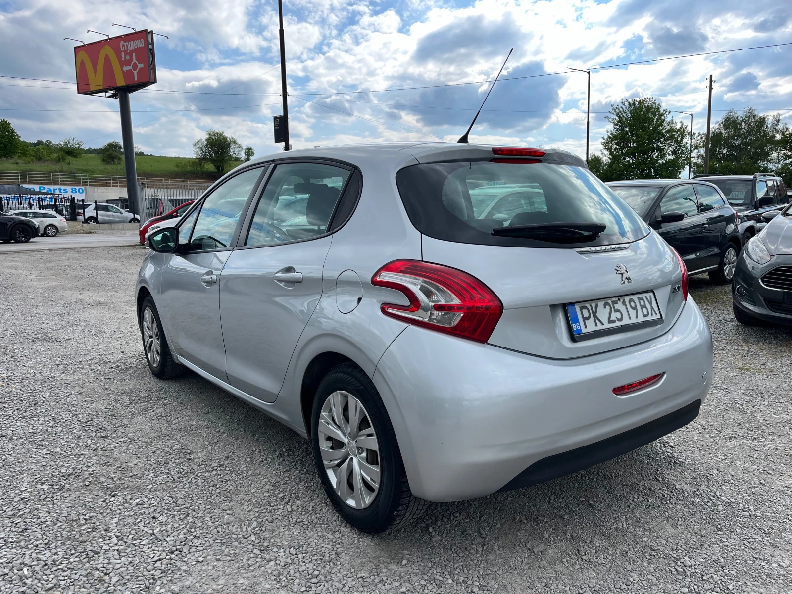 Peugeot 208 1.4HDI  - изображение 5