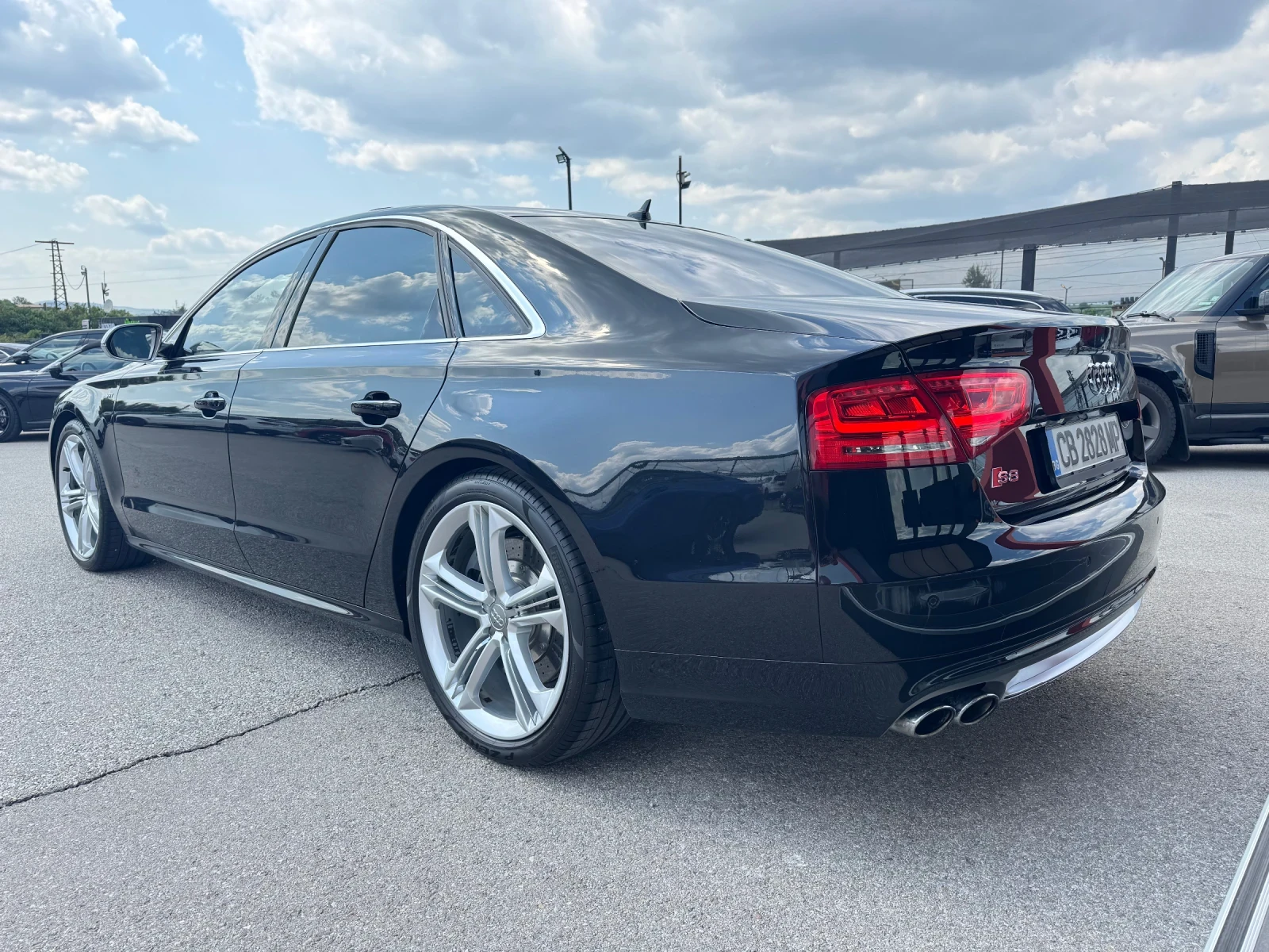 Audi S8 MATRIX-CARBON-CERAMIC-B&O-360* CAM-ОБДУХВАНЕ-ТОП - изображение 3