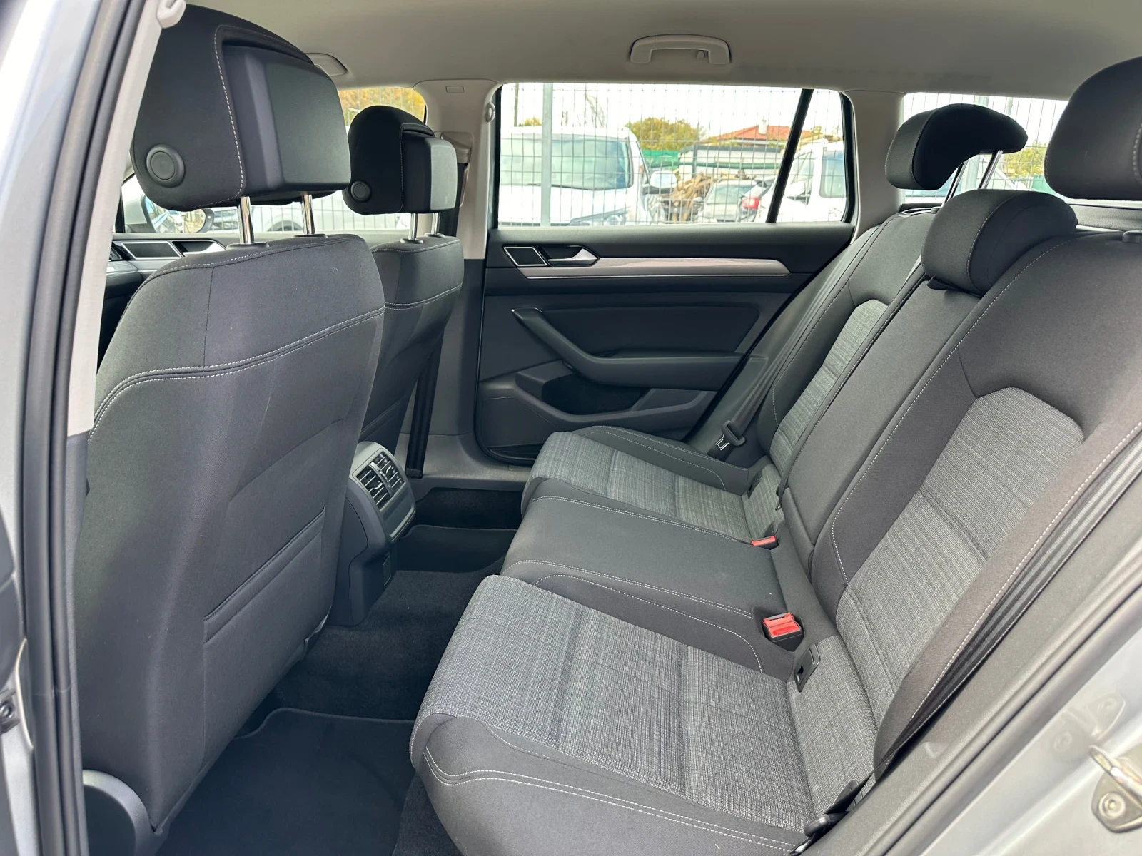 VW Passat 2.0_DSG_Rline - изображение 10