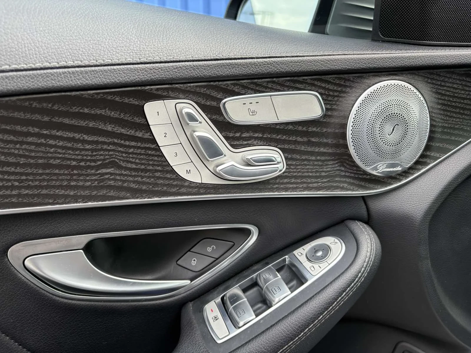 Mercedes-Benz C 400 AMG* 4MATIC * PANO* DISTR* BURM*  - изображение 6