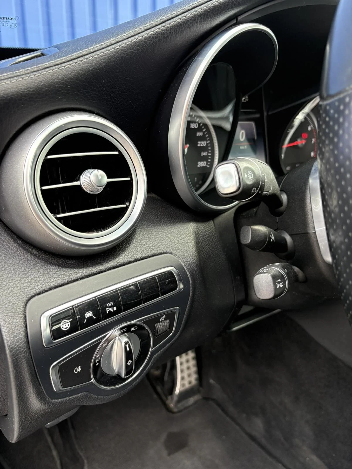 Mercedes-Benz C 400 AMG* 4MATIC * PANO* DISTR* BURM*  - изображение 7