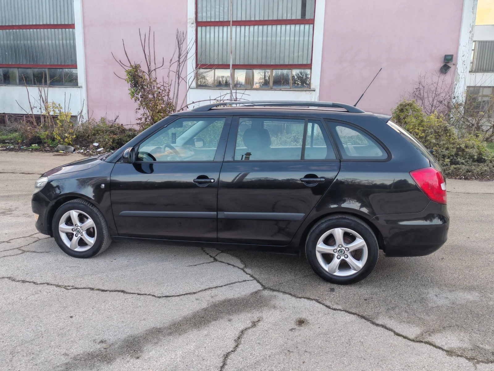 Skoda Fabia 1.2TDI 2011 - изображение 9