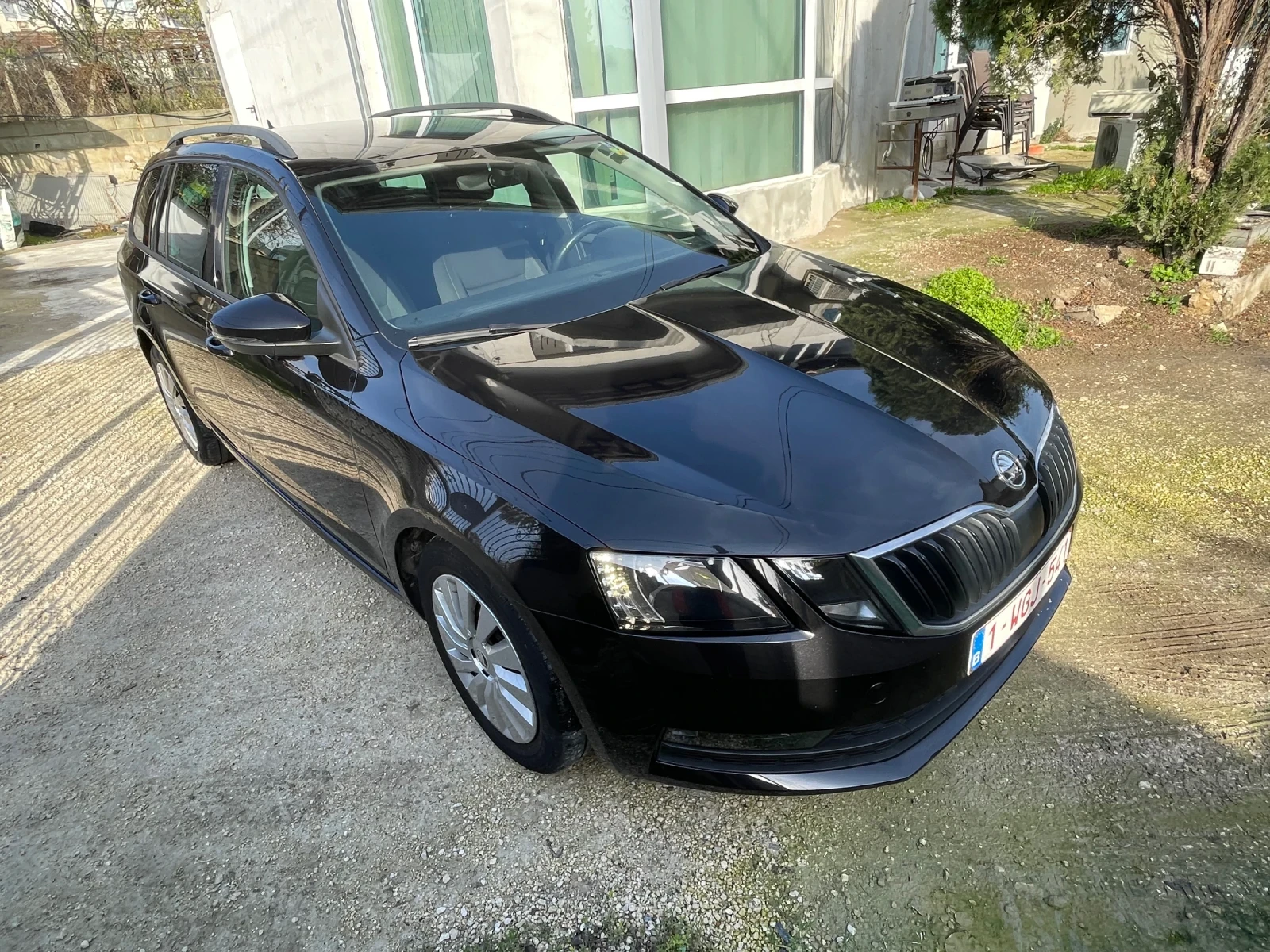 Skoda Octavia 1.5 G-TEC МЕТАН, НАВИ, снимка 2 - Автомобили и джипове - 53715320