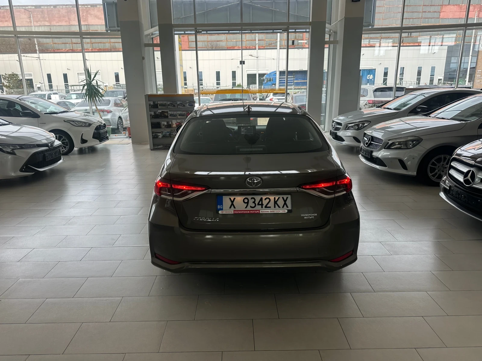 Toyota Corolla Executive - изображение 5