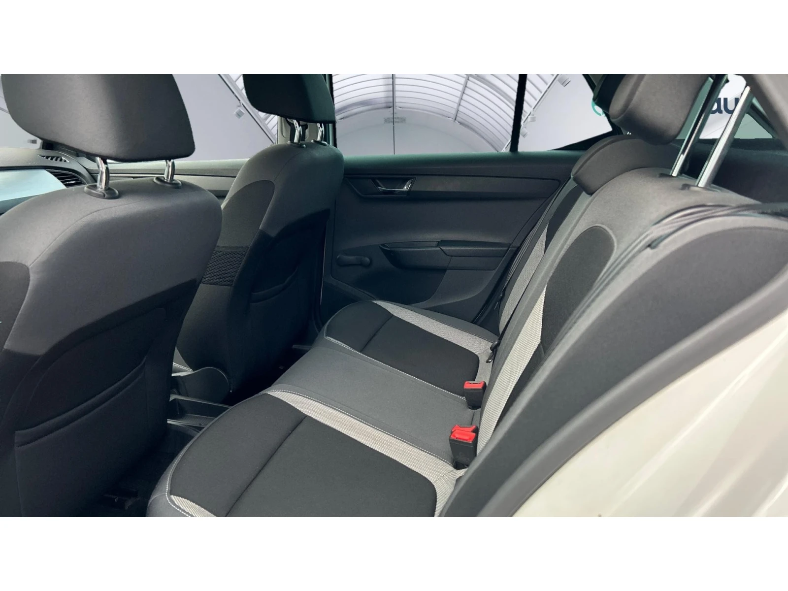 Skoda Fabia 1.2  TSi, ������� ������ �� 444 ��. | Mobile.bg � ����������� 11