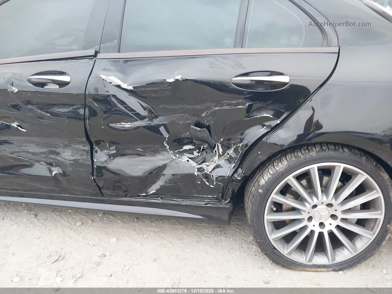 Mercedes-Benz C 43 AMG AMG* BURMESTER* 4MATIC - изображение 7