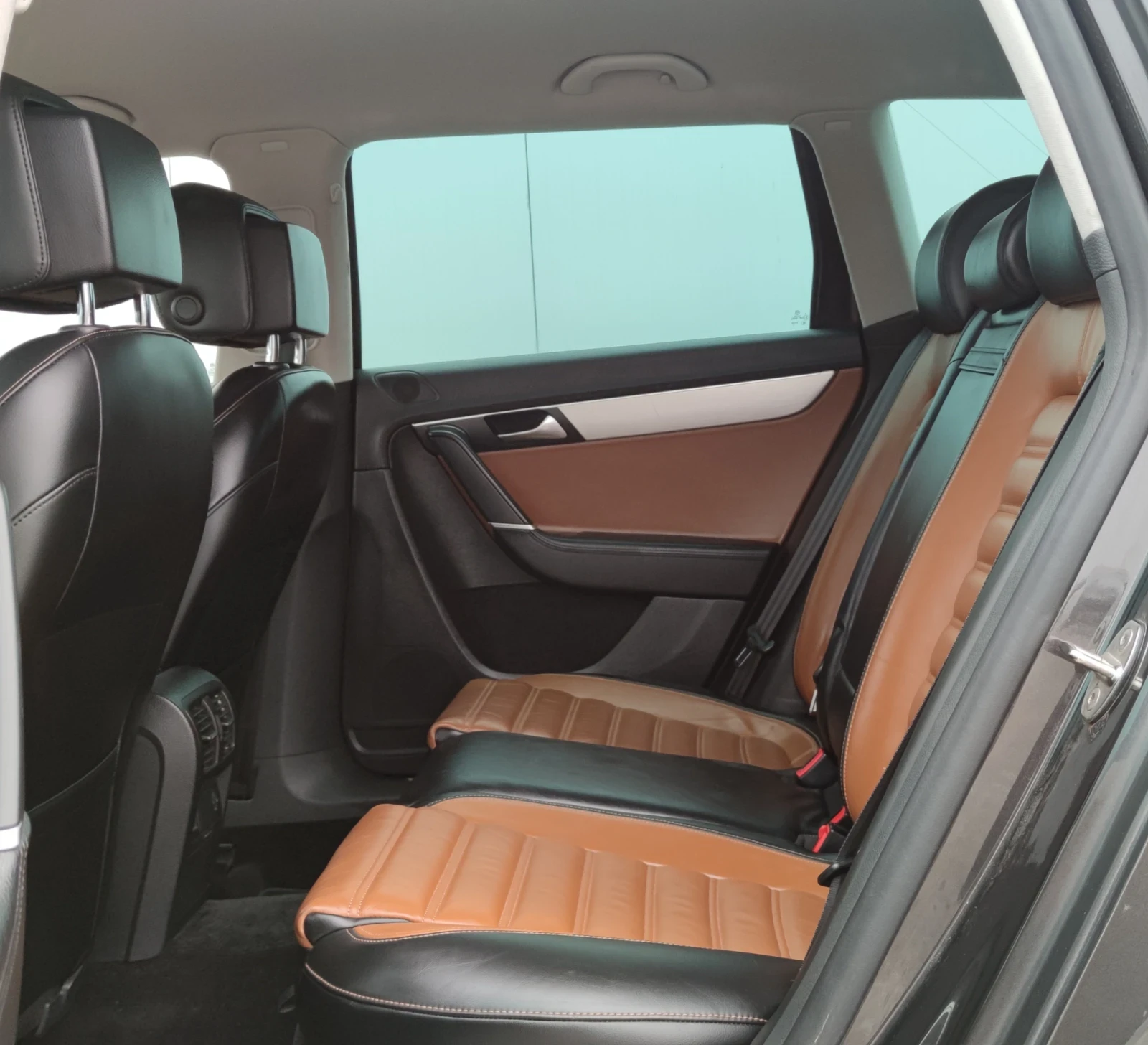 VW Passat 2.0TDI* 4-MOTION* HIGHLINE* DSG* LED* NAVI* KEYLES | Mobile.bg � ����������� 15