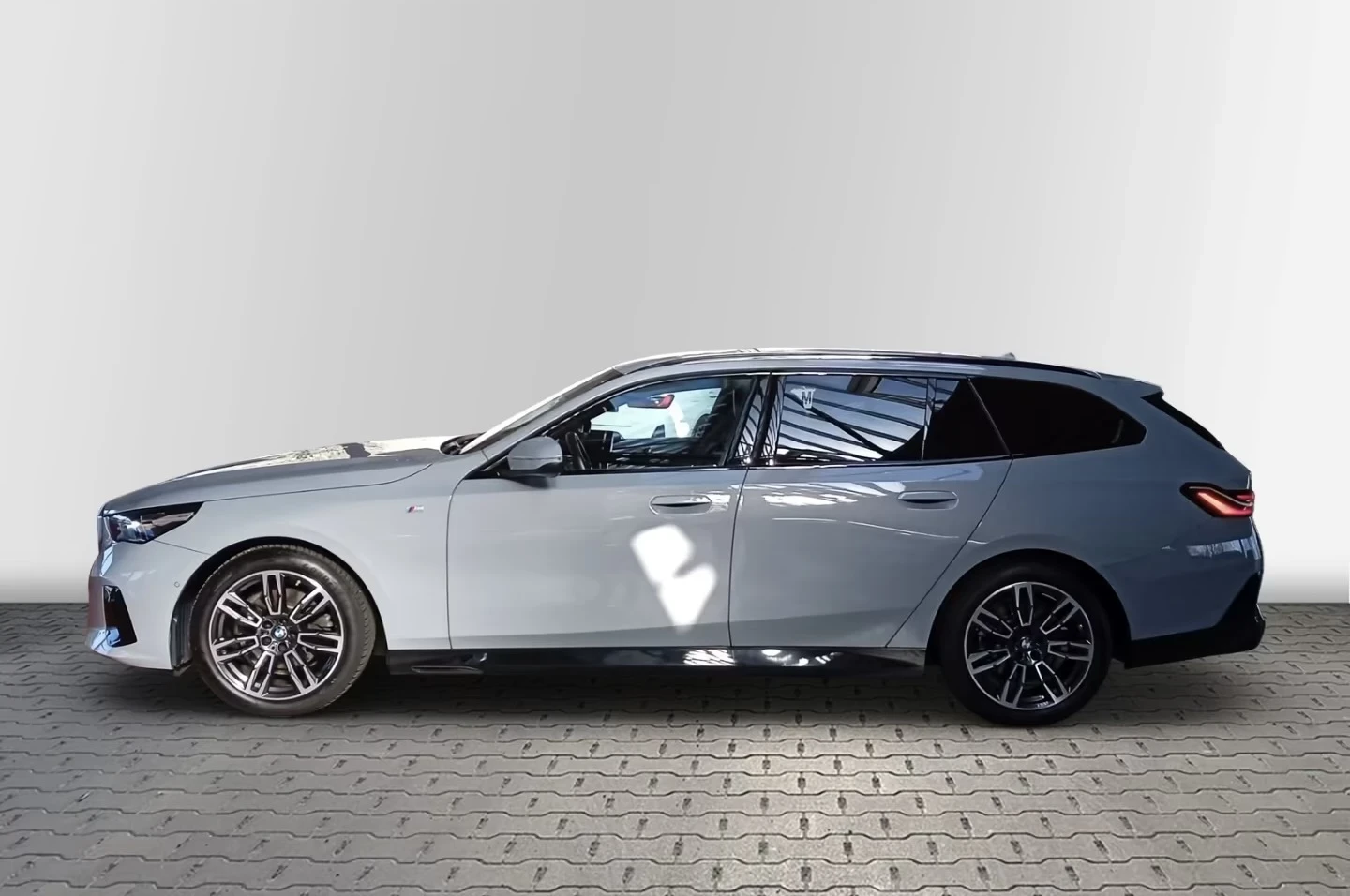 BMW 520 Mild Hybrid xDrive Steptronic - изображение 4