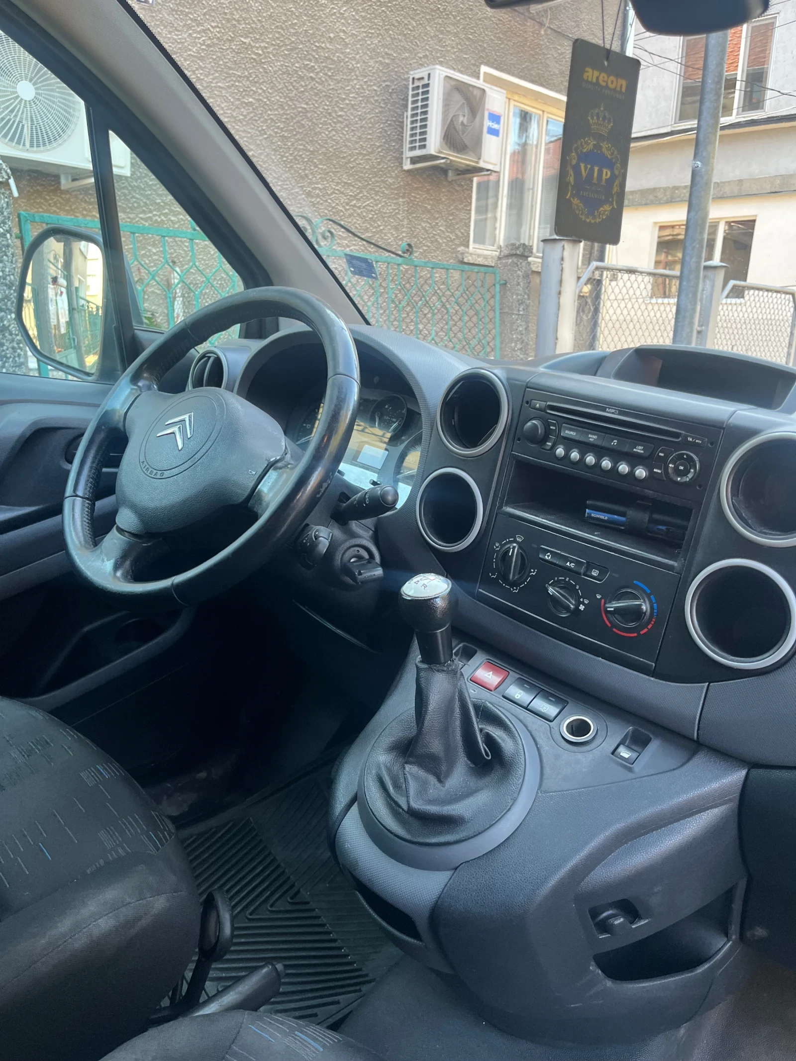 Citroen Berlingo, снимка 8 - Автомобили и джипове - 53773858