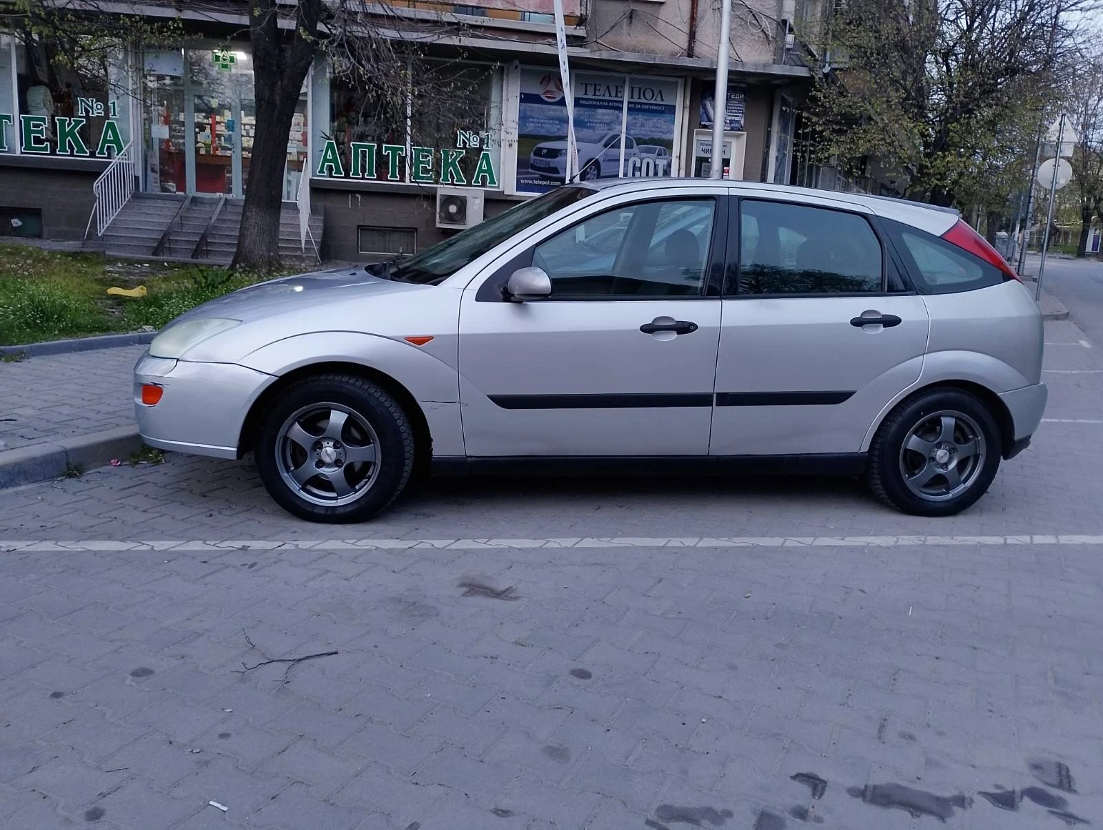 Ford Focus 1.4 16V газов инжекцион 75 коня, снимка 4 - Автомобили и джипове - 54183557