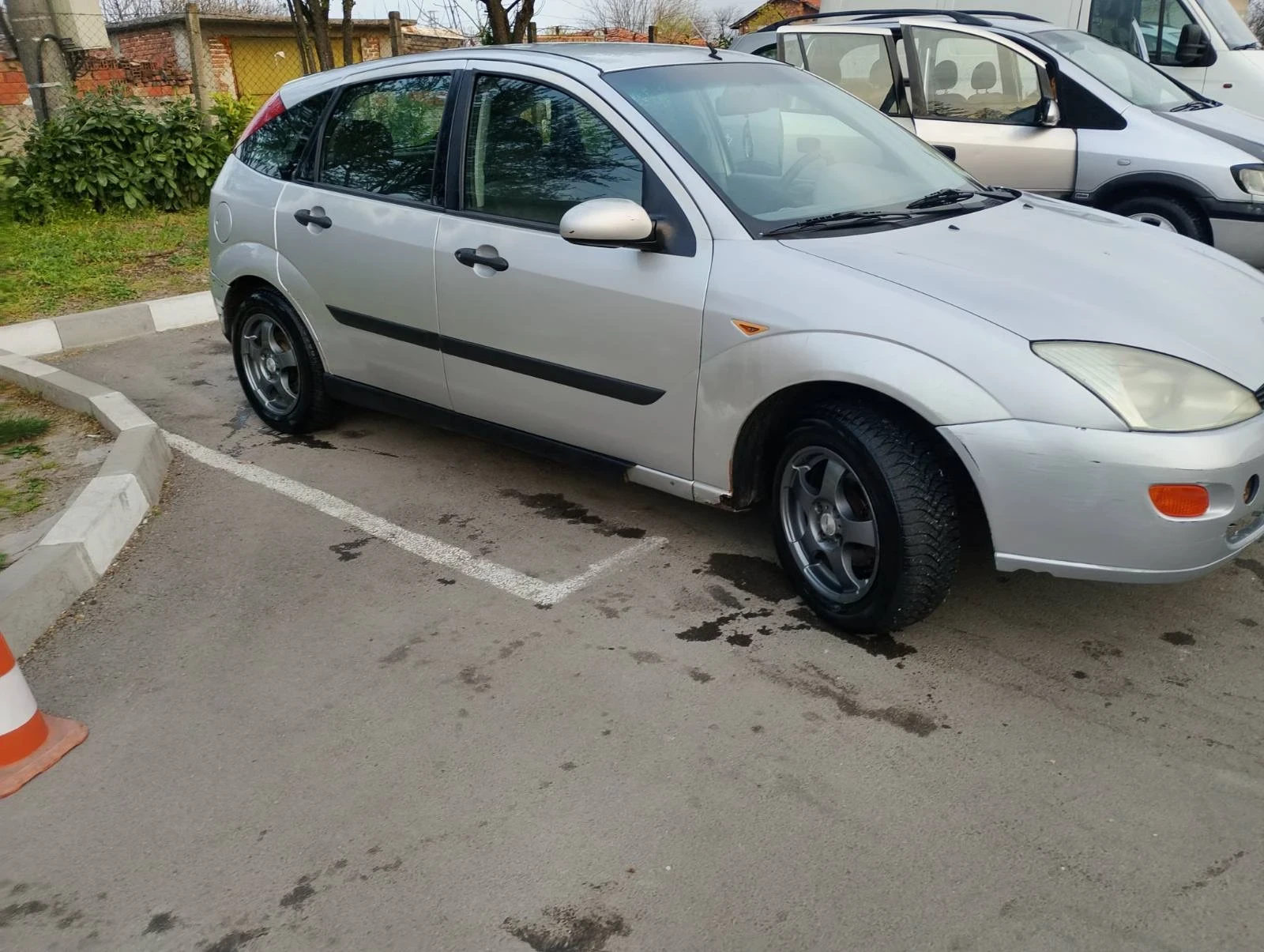Ford Focus 1.4 16V газов инжекцион 75 коня, снимка 3 - Автомобили и джипове - 54183557
