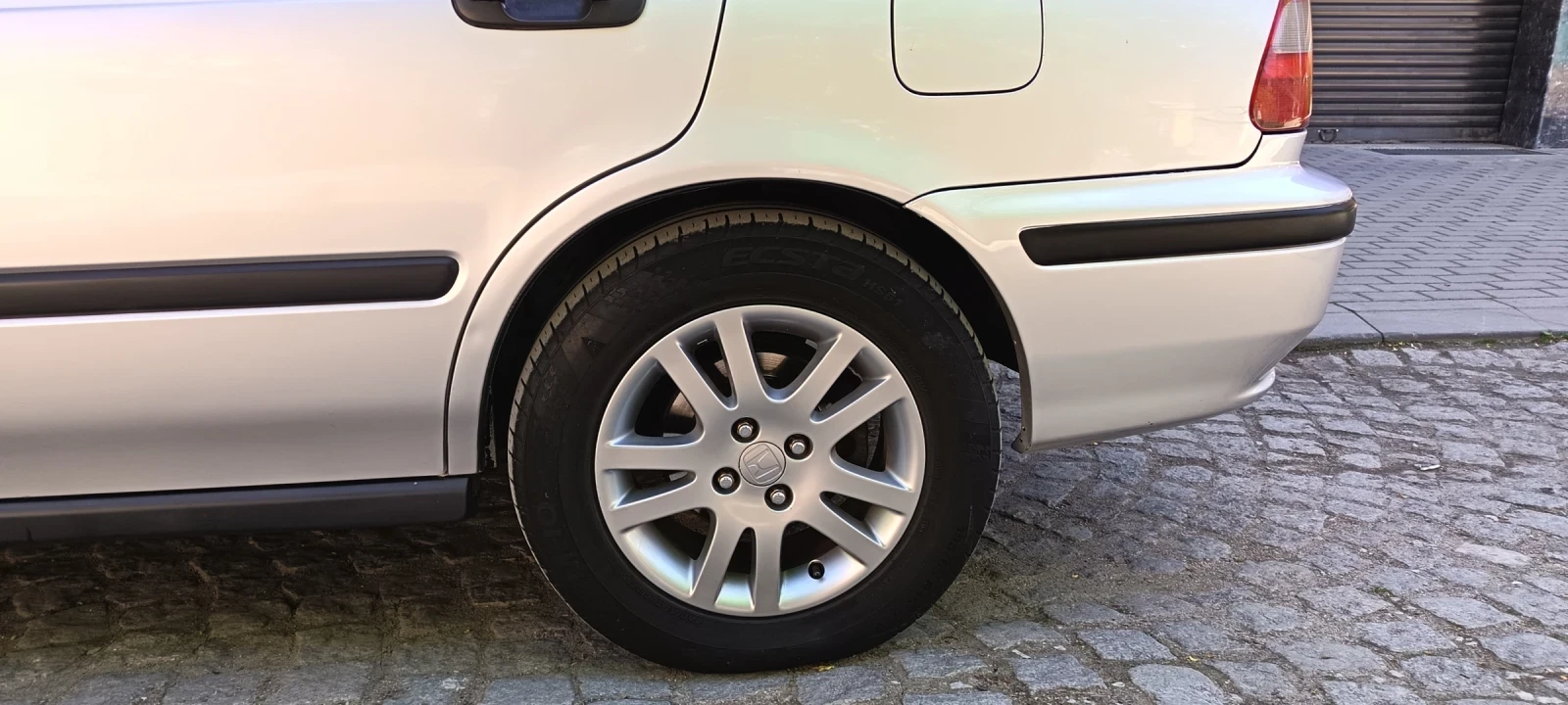 Honda Civic 1.6, снимка 9 - Автомобили и джипове - 54319811