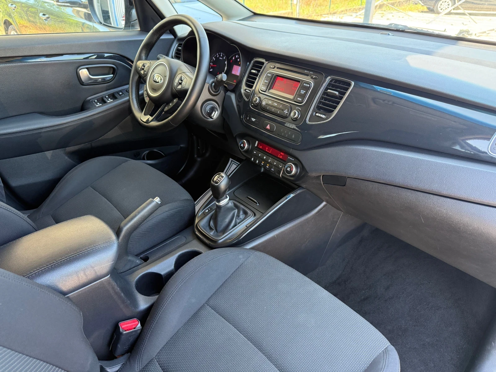 Kia Carens 1.6i ��������� 7 ������ | Mobile.bg � ����������� 10