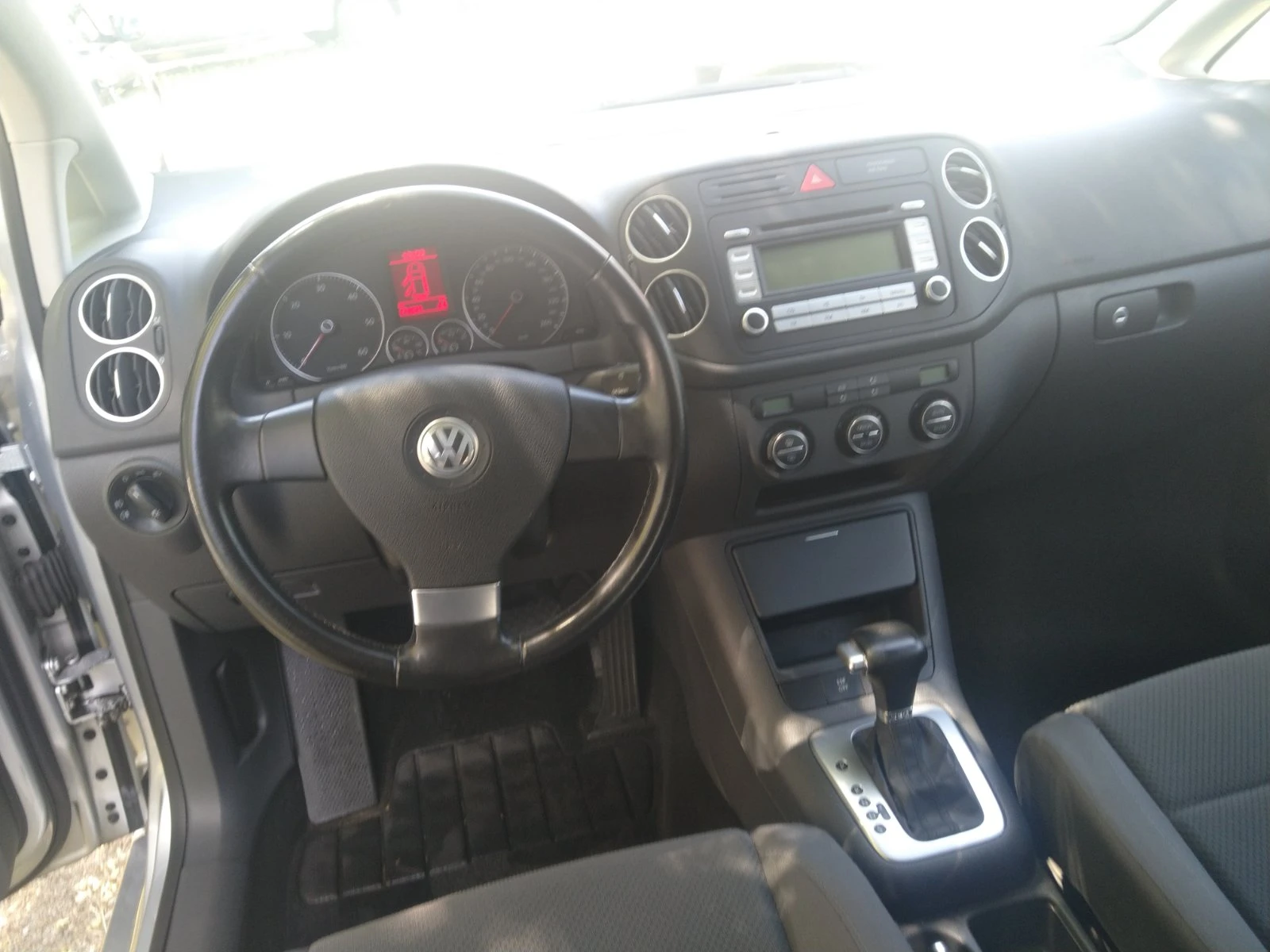 VW Golf Plus 1.9TDi, снимка 9 - Автомобили и джипове - 54704806