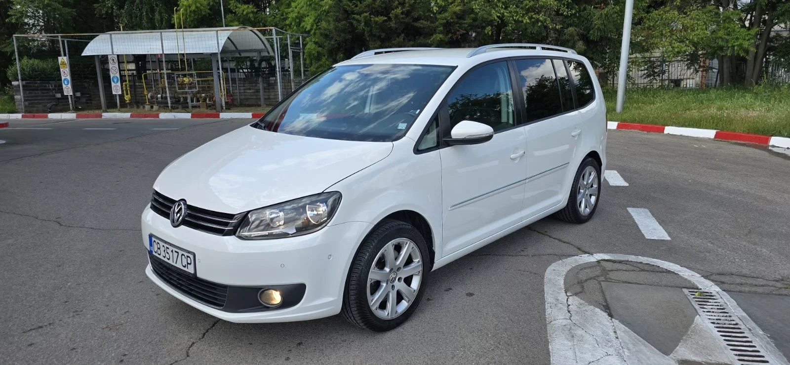 VW Touran УНИКАТ-7 МЕСТЕН-2000 КУБ.-170 К.С-АВТОМАТ
