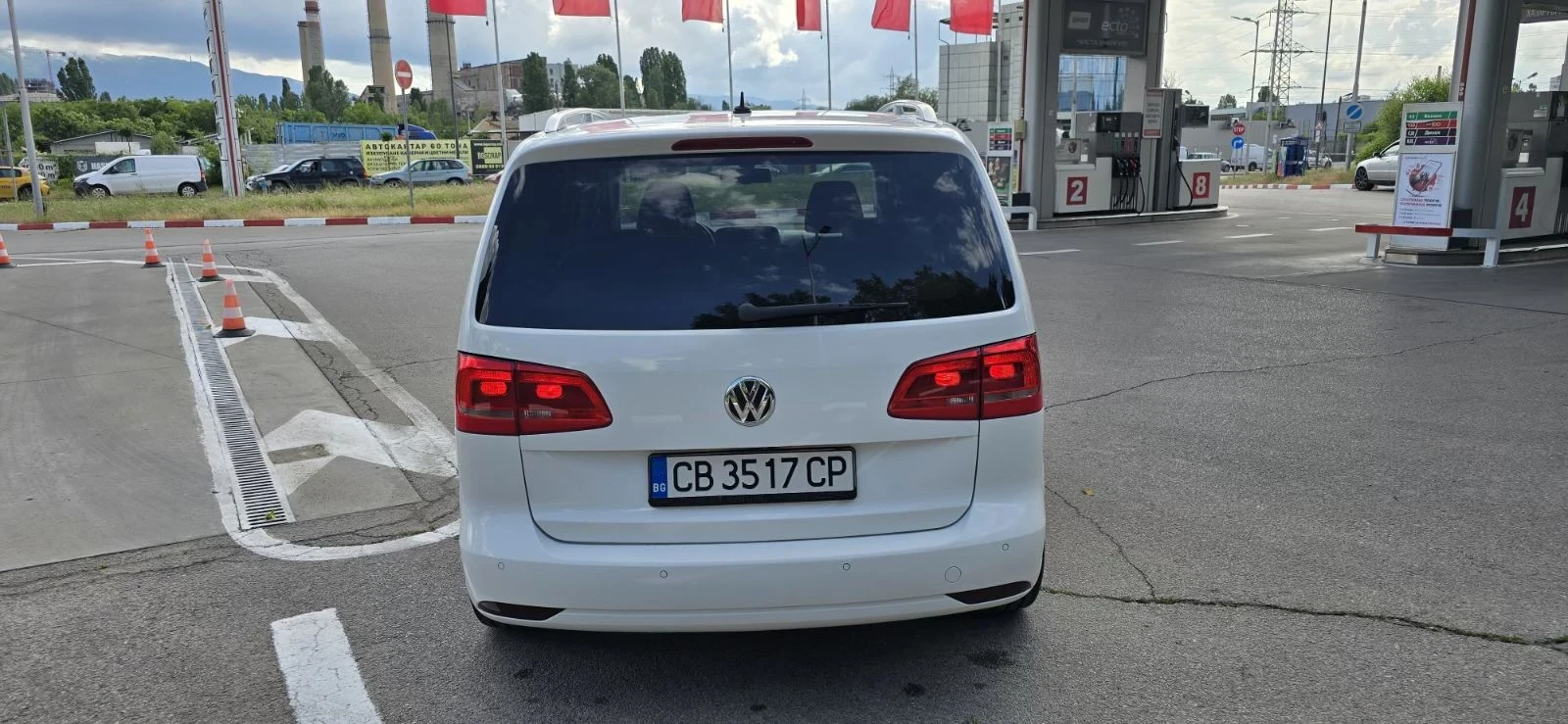 VW Touran УНИКАТ-7 МЕСТЕН-2000 КУБ.-170 К.С-АВТОМАТ, снимка 4 - Автомобили и джипове - 54751827