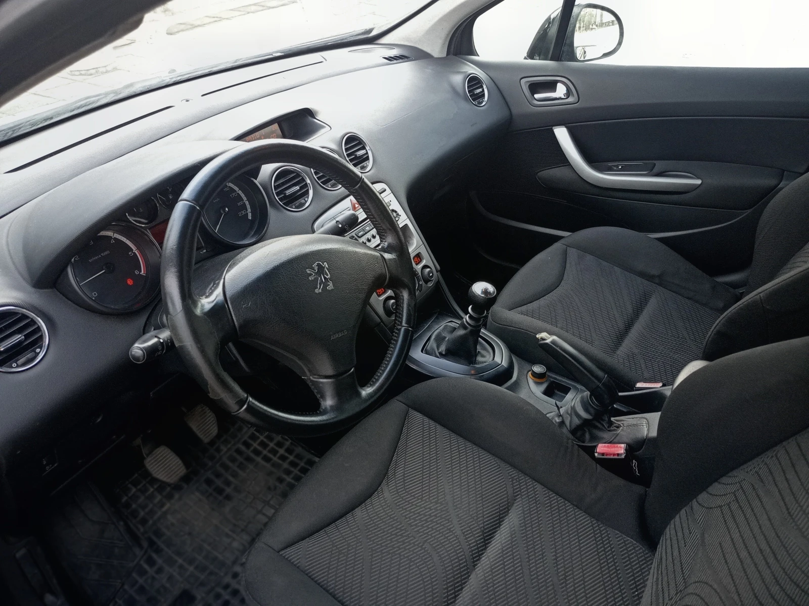 Peugeot 308, снимка 11 - Автомобили и джипове - 54882474