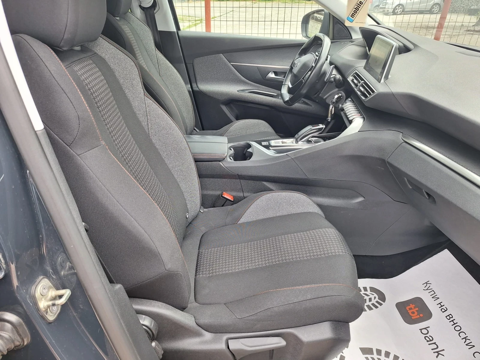 Peugeot 3008 1, 6HDI* Автоматик/Навигация/Лед/Топ* , снимка 9 - Автомобили и джипове - 55247300
