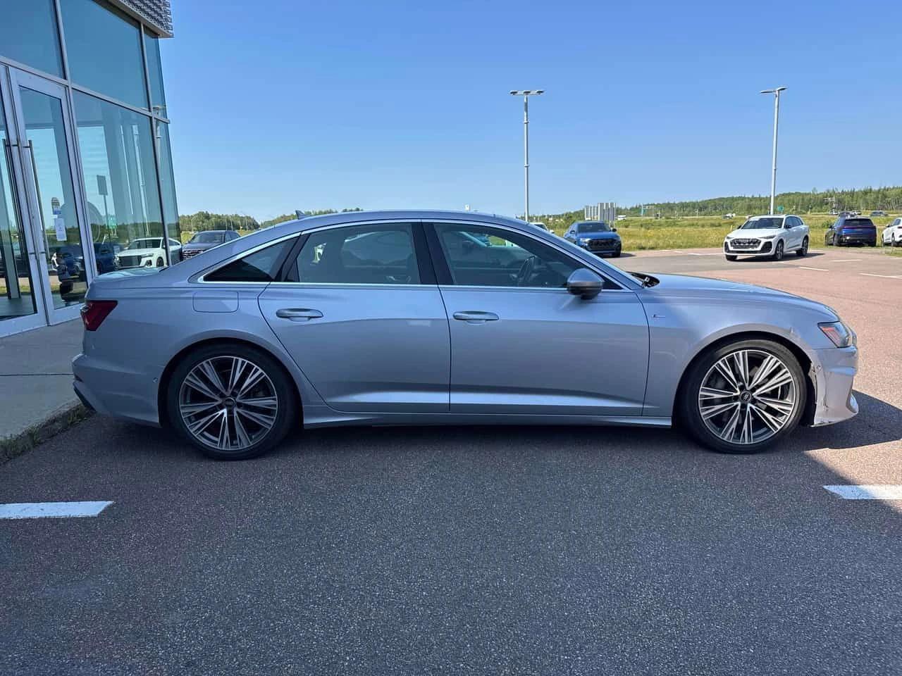 Audi A6 /NIGHT VISION/360/DIS/HUD/B&O/АВТОКРЕДИТ, снимка 3 - Автомобили и джипове - 55415945