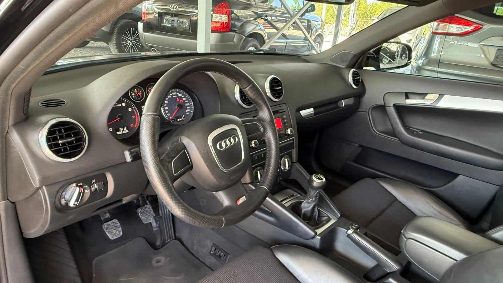 Audi A3 1.2TFSI-105кс-Sline-ПАНОРАМА/КСЕНОН/КОЖА/ИТАЛИЯ, снимка 12 - Автомобили и джипове - 55732455