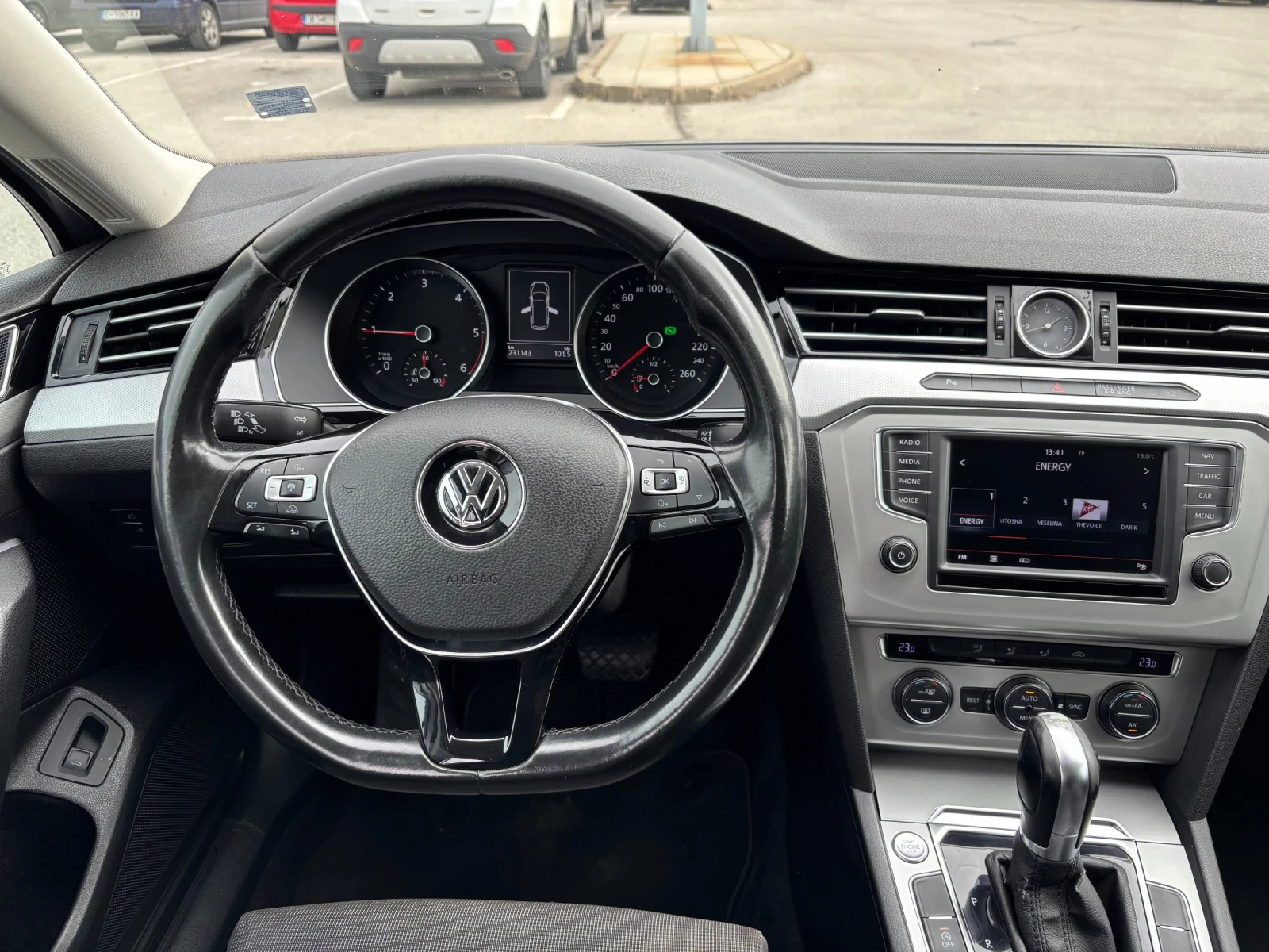 VW Passat 2.0 TDI, снимка 11 - Автомобили и джипове - 56599177