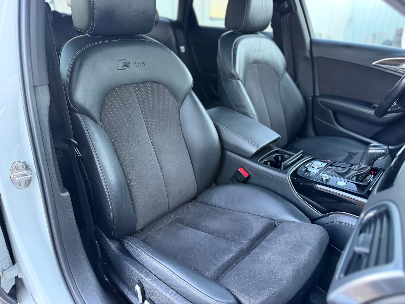 Audi A6 3.0TDI* QUATTRO* SLINE* MATRIX* PANO* , снимка 13 - Автомобили и джипове - 56646904