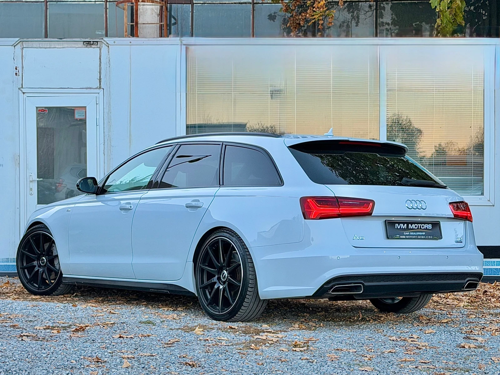 Audi A6 3.0TDI* QUATTRO* SLINE* MATRIX* PANO* , снимка 4 - Автомобили и джипове - 56646904