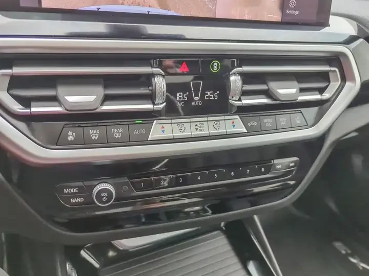 BMW X3 xDrive30i M SPORT/ПАНОРАМА/HARMAN KARDON/ОБДУХВАНЕ, снимка 15 - Автомобили и джипове - 54457240